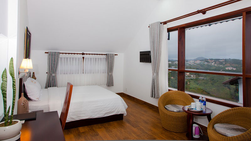 Melody Hotel là khu nghỉ dưỡng view đẹp với không gian yên tĩnh
